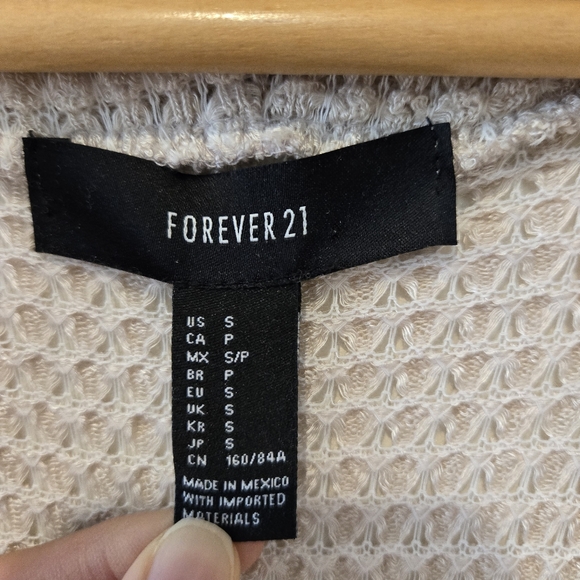 BNWOT Forever21 beige tan popcorn knit batwing dolman cardigan small - Picture 6 of 10